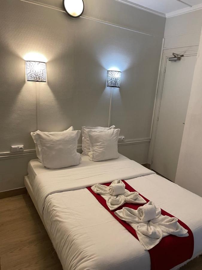 Hotel Central Saint-Denis  Buitenkant foto