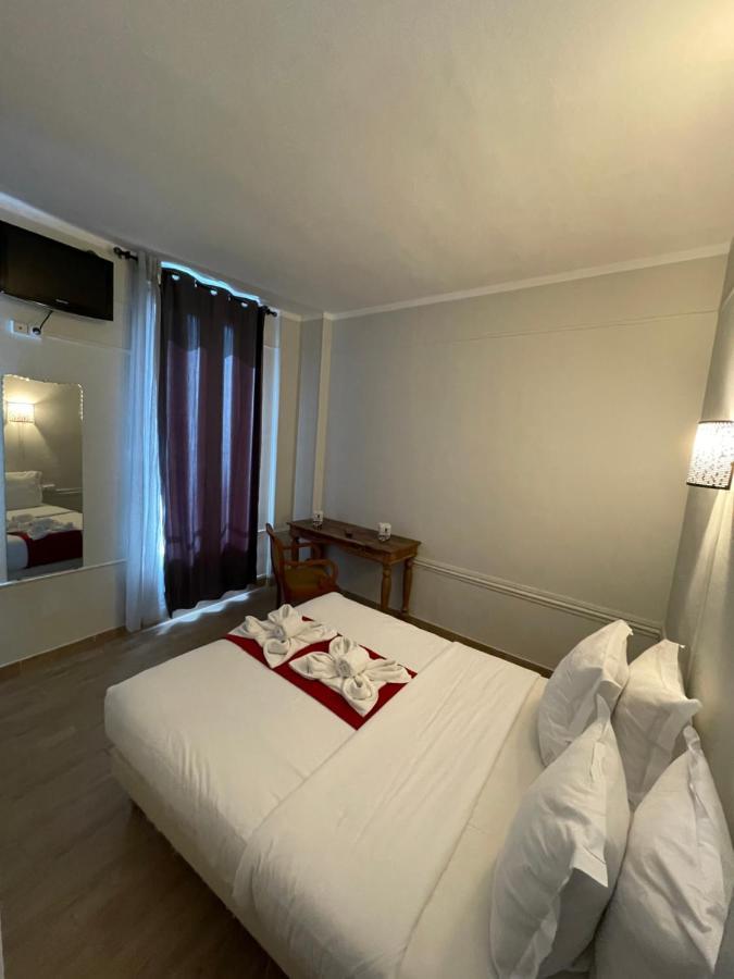 Hotel Central Saint-Denis  Buitenkant foto
