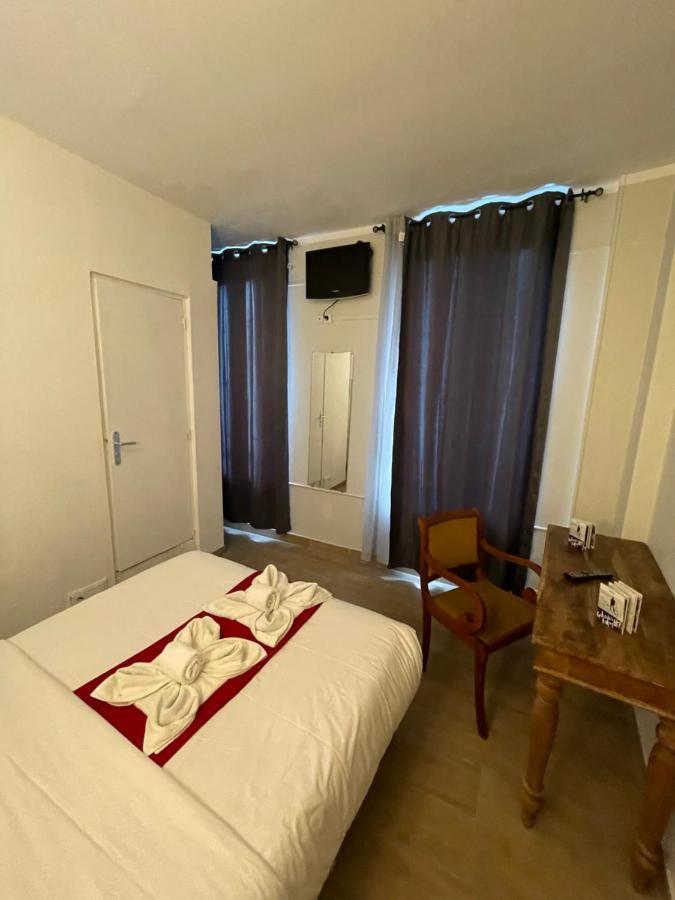 Hotel Central Saint-Denis  Buitenkant foto