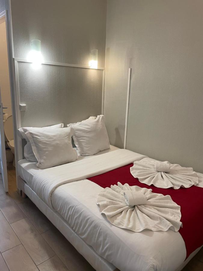Hotel Central Saint-Denis  Buitenkant foto