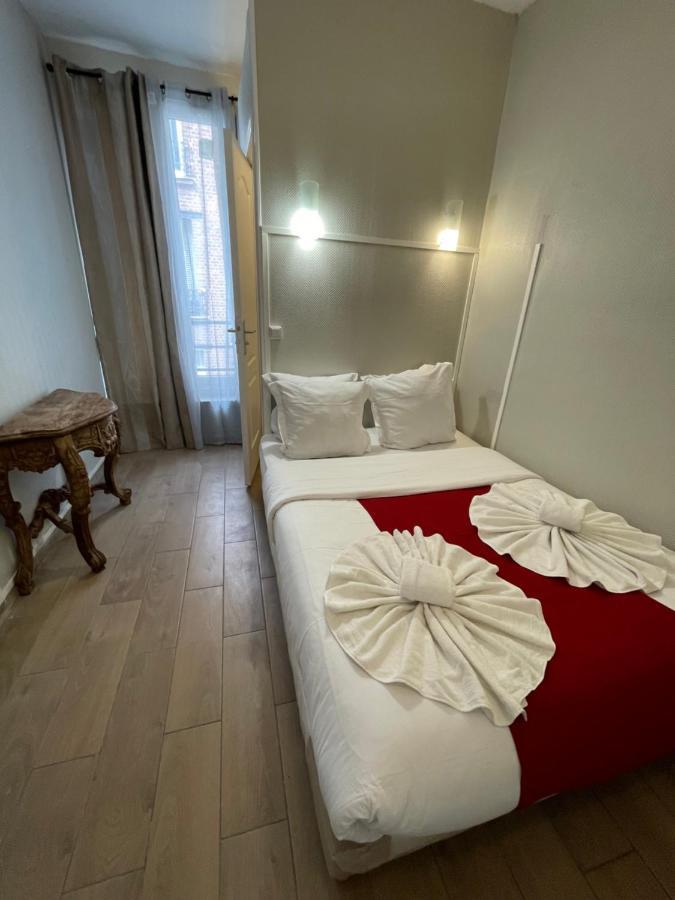 Hotel Central Saint-Denis  Buitenkant foto